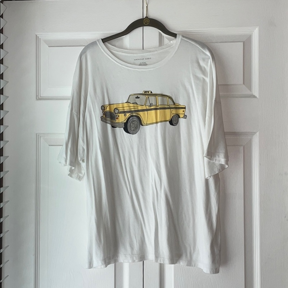 American Eagle White T-shirt with Taxi